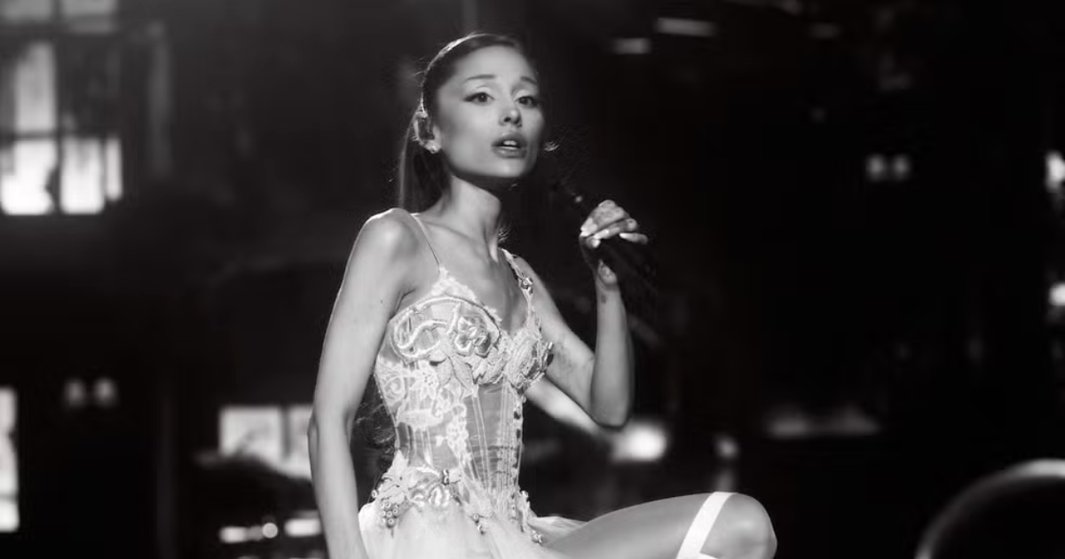 O retorno de Ariana Grande aos palcos com a Eternal Sunshine Tour